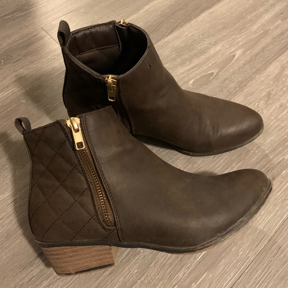Booties brown